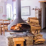 Bed and Breakfast Maison Des Monts Bleus Saint-Roman-de-Tousque